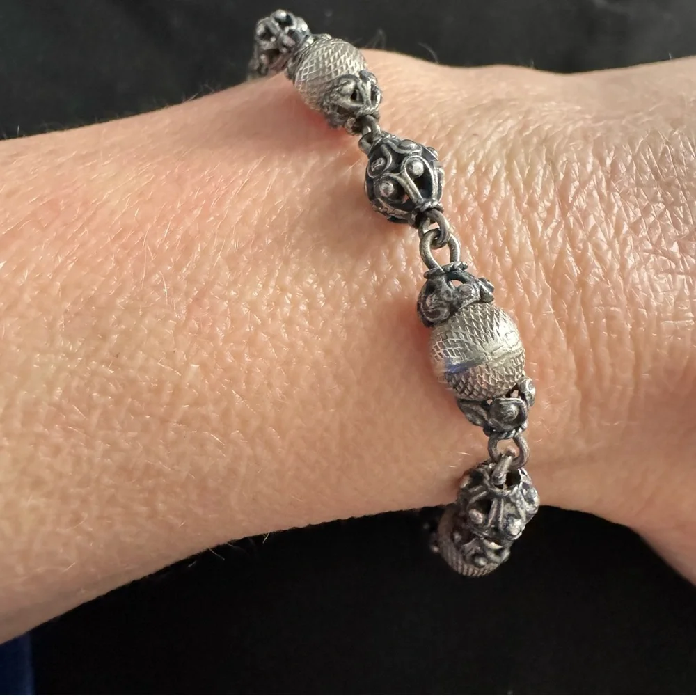 Vintage Sterling Silver Bali Style Beaded Bracelet - Ornate Filigree & Textured - Picture 6 of 6